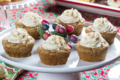 Mrs. Claus’ Holiday Cookie Cups